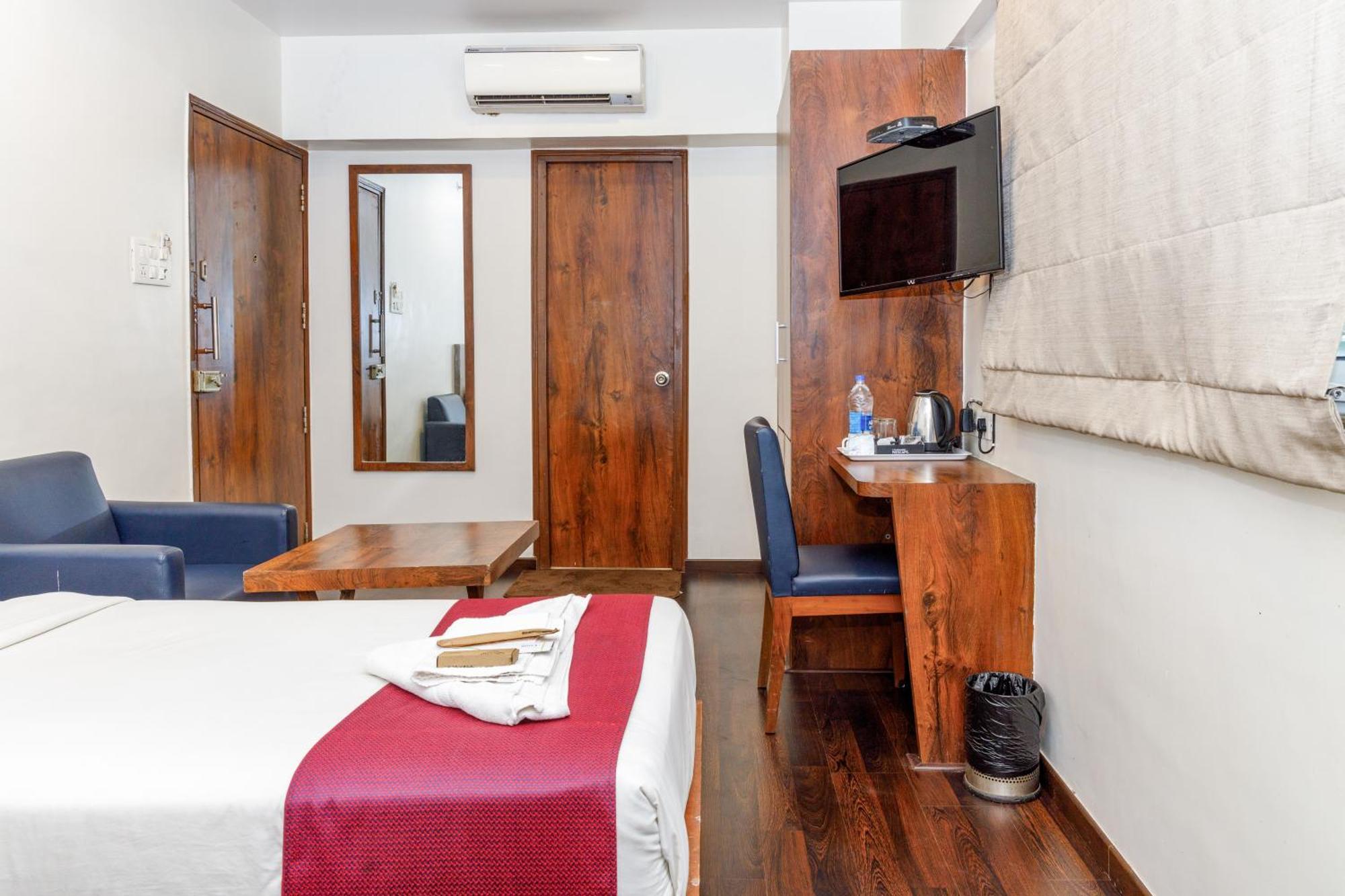 J Hotel And Banquets Mumbai Exterior photo